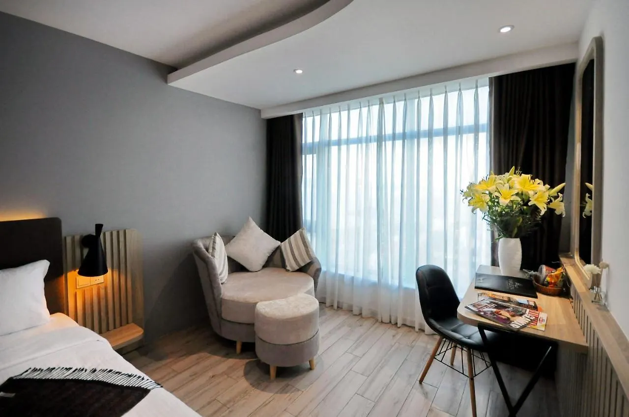 Anrizon Hotel Нячанг