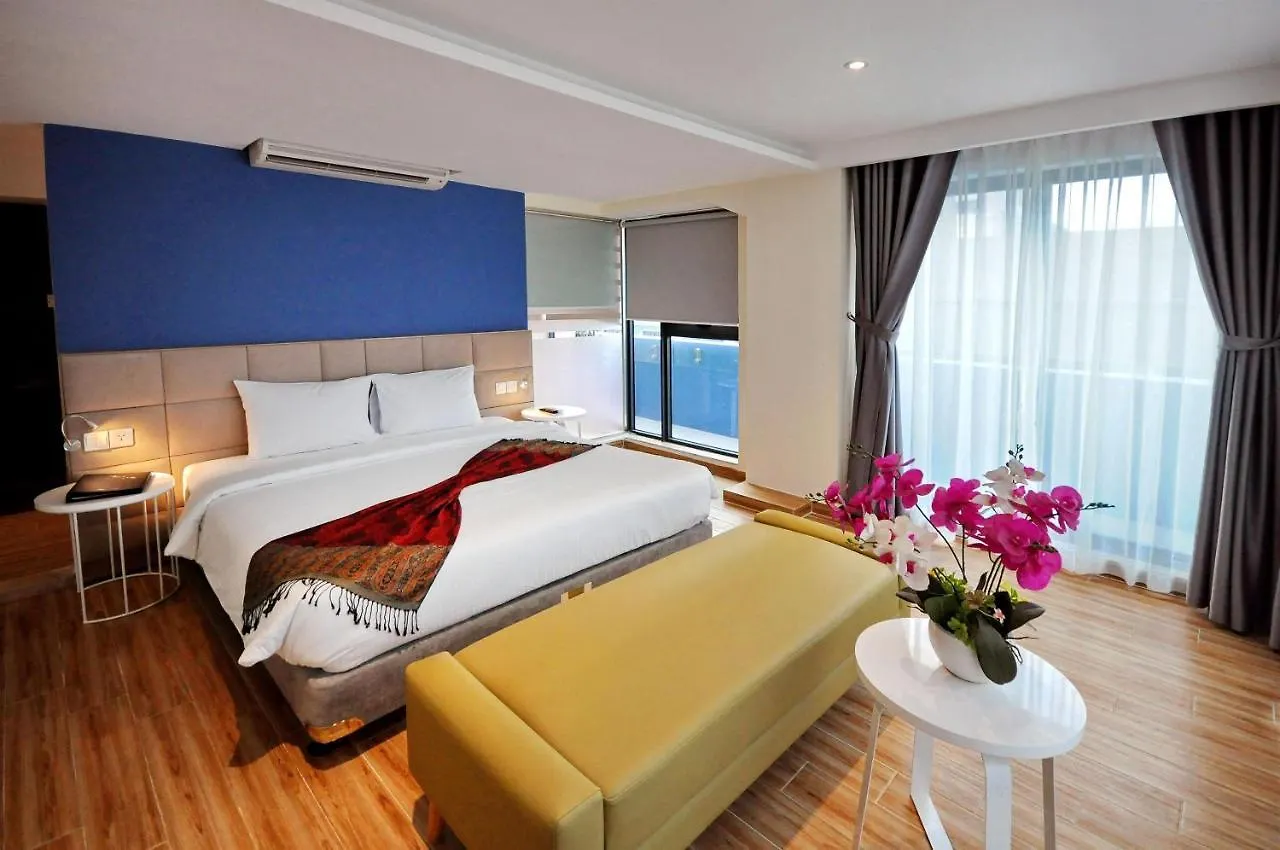 Anrizon Hotel Нячанг