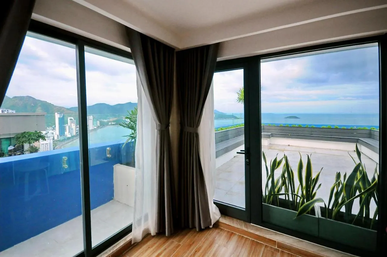 Anrizon Hotel Нячанг